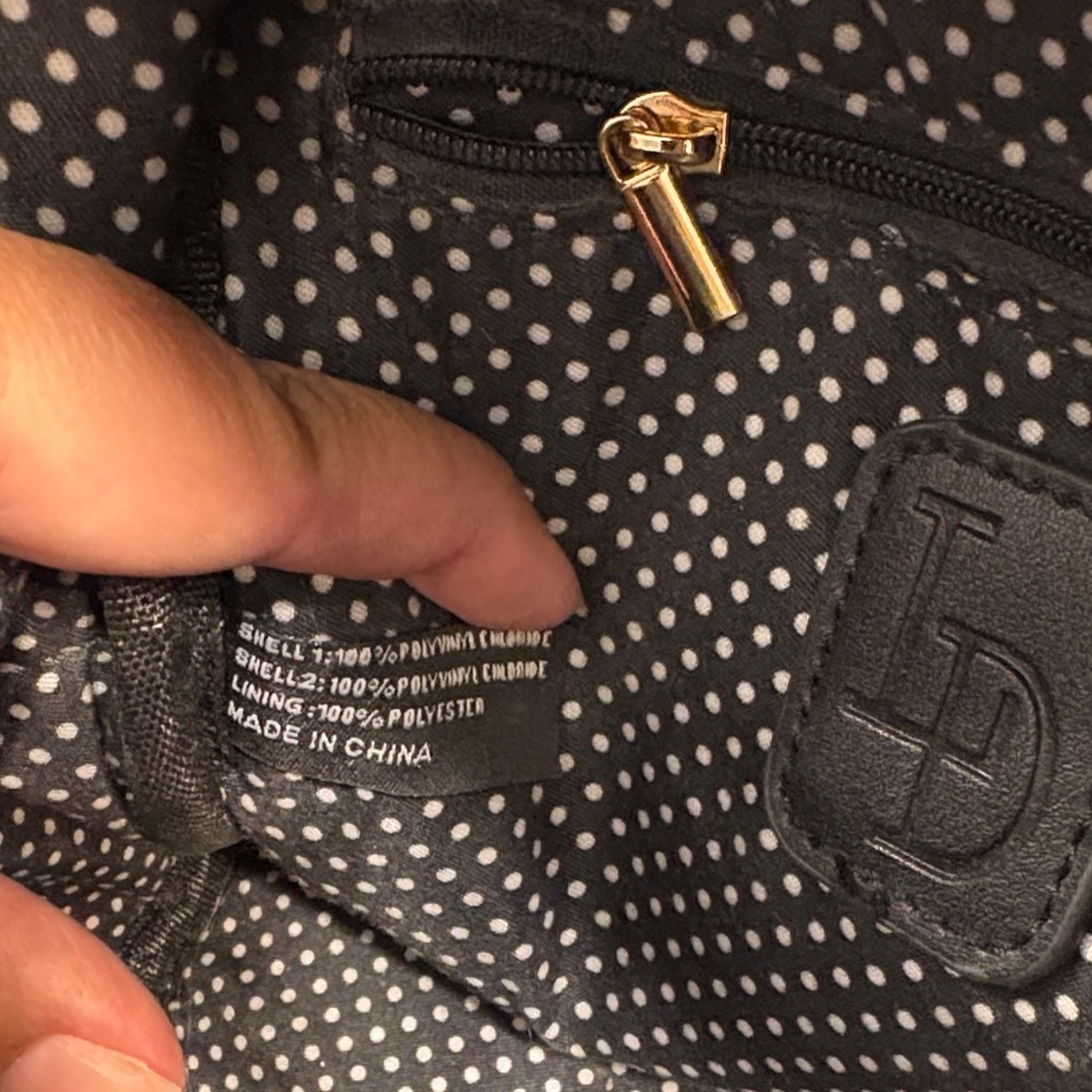 Chic XO Heart Pattern Backpack - Picture 3 of 9